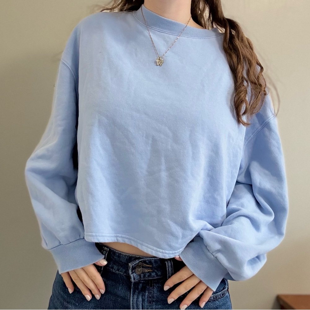 Universal Thread Sky Blue Sweatshirt